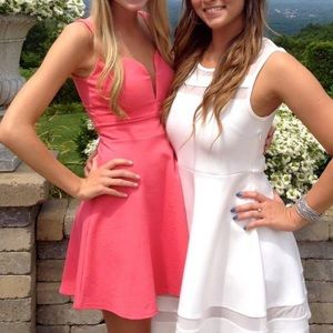 Lulu’s Dress Size Small